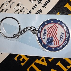 2022 I SUPPORT DVNF AMERICA'S VETERANS KEYCHAIN CHARM NRMINT CONDITION